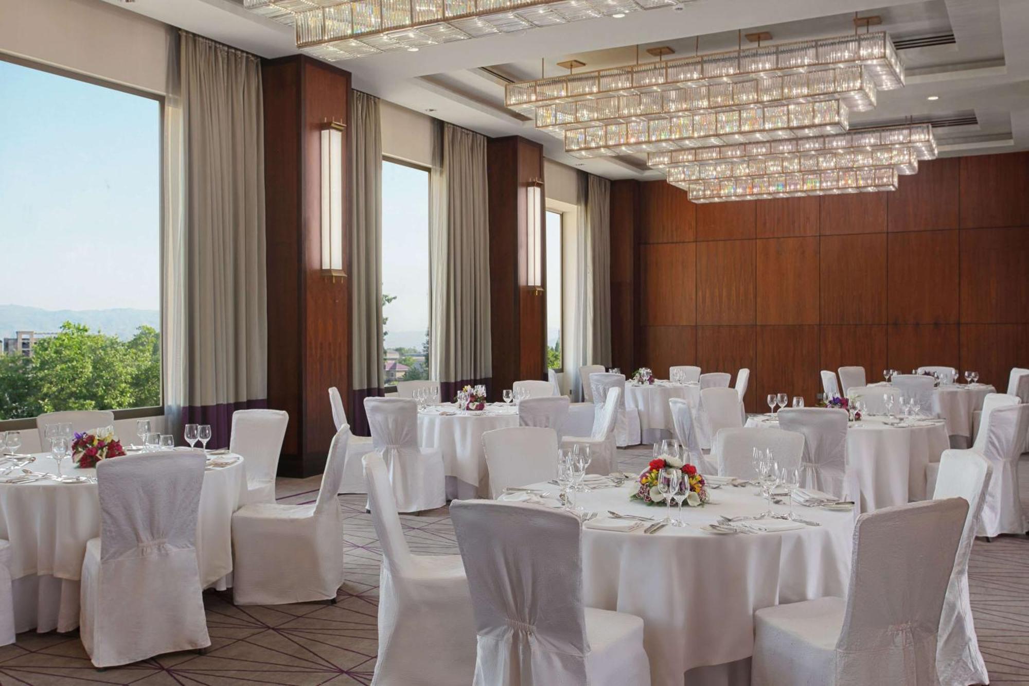 Hilton Duschanbe Exterior foto